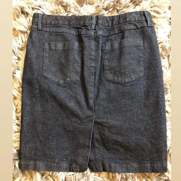 Skirt - Picture 4 of 5